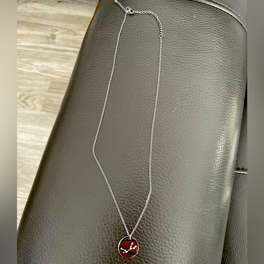 Like new Virgo necklace